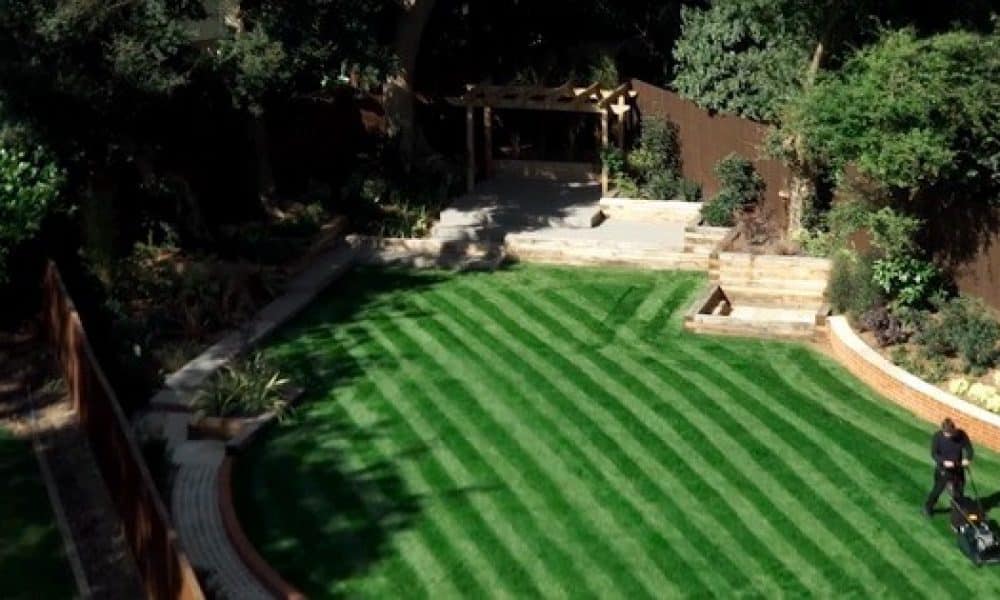 How to Stripe a Lawn